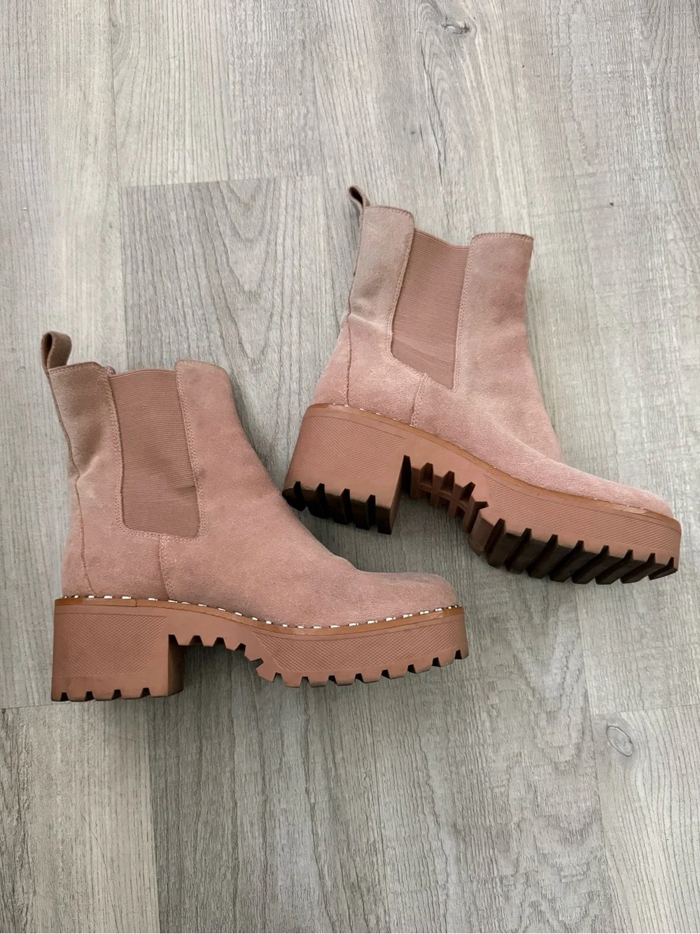 Suede Platform Chelsea Boots - Tan